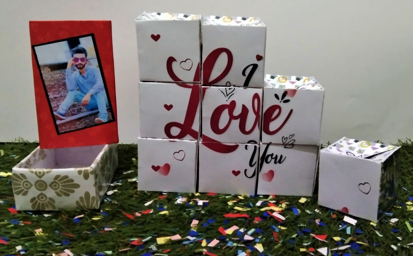 Jumping Cubes | Popup Cubes | 21 Photos